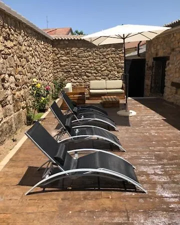 La Calzada Country house *